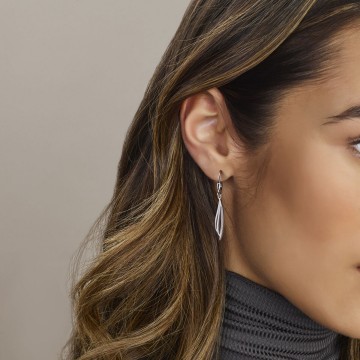 Zilveren oorhangertjes fantasie lang + zirkonia's