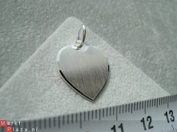 Zilveren graveerplaatje 15mm -Hartje
