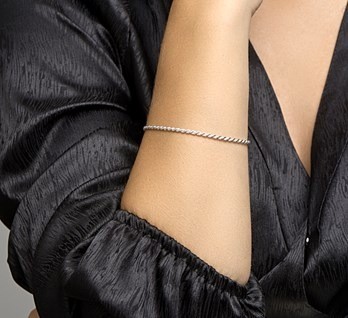 Zilveren dames armbandje 19 cm - 2.5 mm Koord schakel