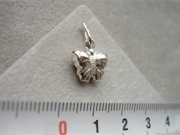 Zilveren vlinder 12mm hangertje