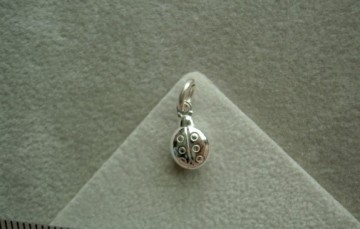 Zilveren lieveheersbeestje bedeltje