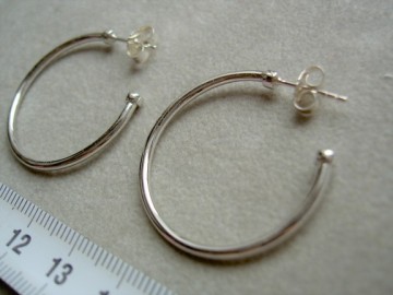 Zilveren creolen 30 mm (stekertjes)