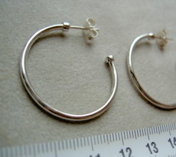 Zilveren creolen 30 mm (stekertjes)