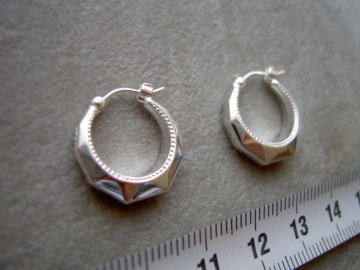 Zilveren lapide oorringen 17mm