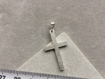 Zilveren kruisje hanger 25mm Hoekig, achterkant