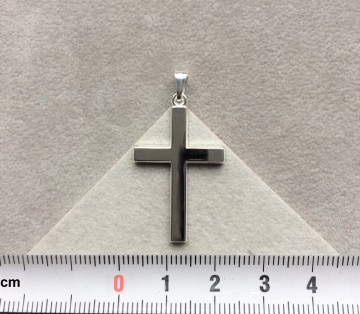 Zilveren kruis 28 mm Hoekig