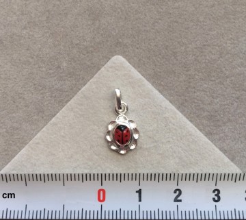 Zilveren lieveheersbeestje hanger