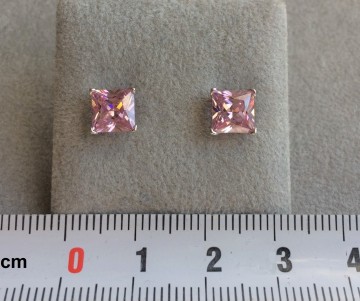 Zilveren oorbellen 6mm zirkonia roze
