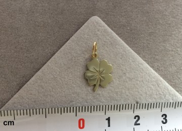 Gouden klavertje 10mm hanger