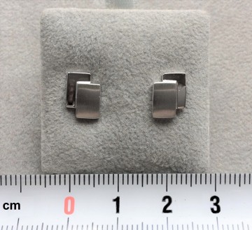 Zilveren oorknoppen strak rechthoekjes