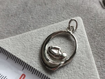 Zilveren foetus hanger zwanger / miskraam