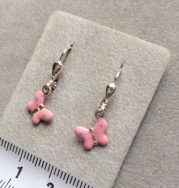 Zilveren oorbellen vlinder roze hangertjes
