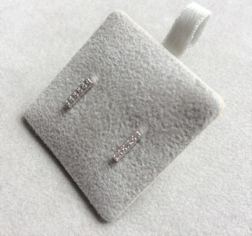 Zilveren oorbellen balkjes (zirkonia's)