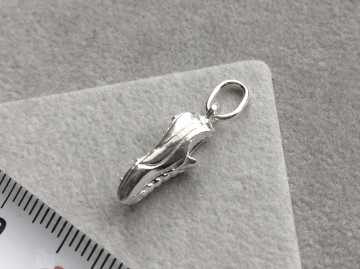 Zilveren voetbalschoen hanger