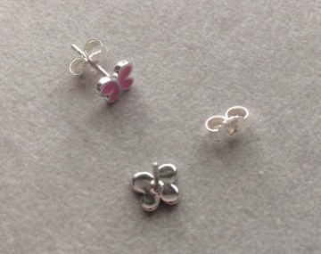 Zilveren vlinder oorbellen Roze