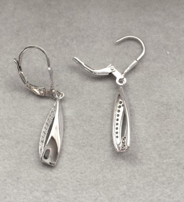 Zilveren dames oorbellen hangertjes brisur