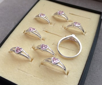 Zilveren ring hart roze zirkonia kinderring