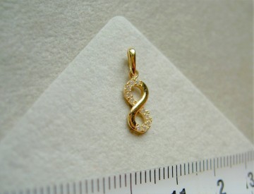 Gouden infinity hanger zirkonia