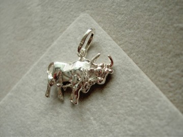 Zilveren Stier hanger
