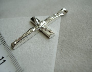 Zilveren kruis + corpus 31mm heren hanger