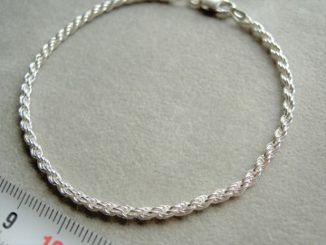 Zilveren dames armbandje 19 cm - 2.5 mm Koord schakel