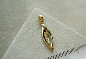 Gouden fantasie dameshangertje met zirkonia bicolor