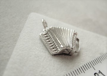 Zilveren Accordeon KLAVIER hanger