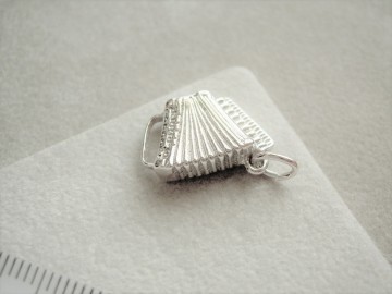 Zilveren Accordeon KLAVIER hanger