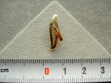 Gouden hanger met steentjes, 18 mm