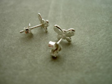 Zilveren oorbellen vlinder