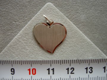 Zilveren graveerhangertje Hart (schuin)