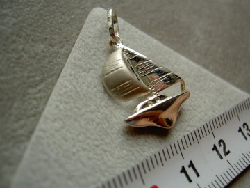 Zilveren zeilboot - boot hanger