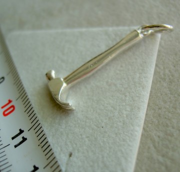 Zilveren hamer hanger