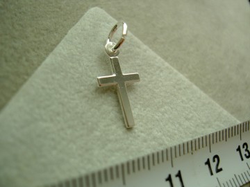 Zilveren kruisje 13 mm hanger