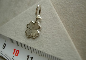 Zilveren klavertje vier hanger