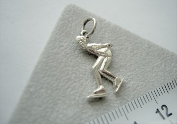 Zilveren schaatser hanger