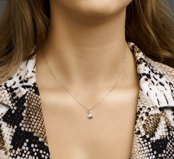 Zilveren schelp (8 mm) bedeltje hangertje