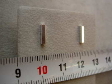 Zilveren oorbellen balkjes 8 mm