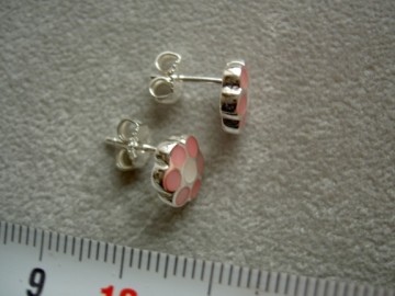 Zilveren oorbellen bloem roze