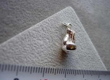 Zilveren bokshandschoen hanger