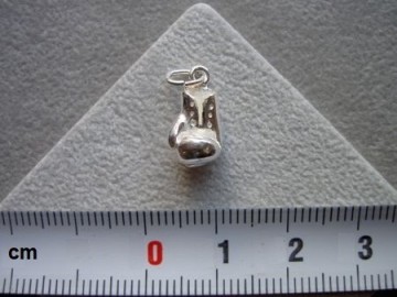 Zilveren bokshandschoen hanger