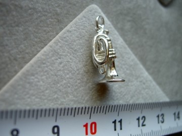 Zilveren Cornet hanger