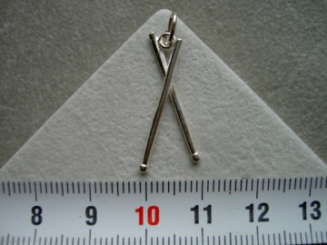 Zilveren drumsticks trommelstokjes hanger