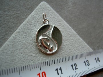 Zilveren foetus hanger