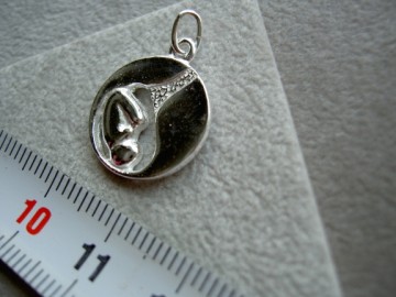 Zilveren foetus hanger