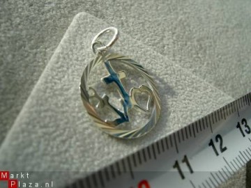 Zilveren geloof hoop en liefde hanger17 mm