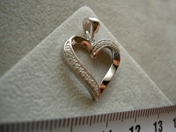 Zilveren hart hanger met zirkonia's