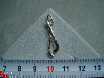 Zilveren hockeysticks hockey hanger