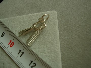 Zilveren kam + schaar hanger