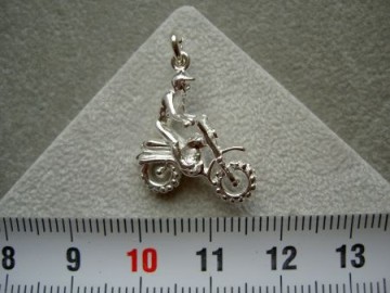 Zilveren Crossmotor motor hanger